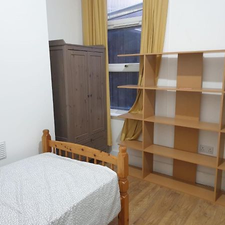 克罗伊登Burney Tomar House公寓 外观 照片